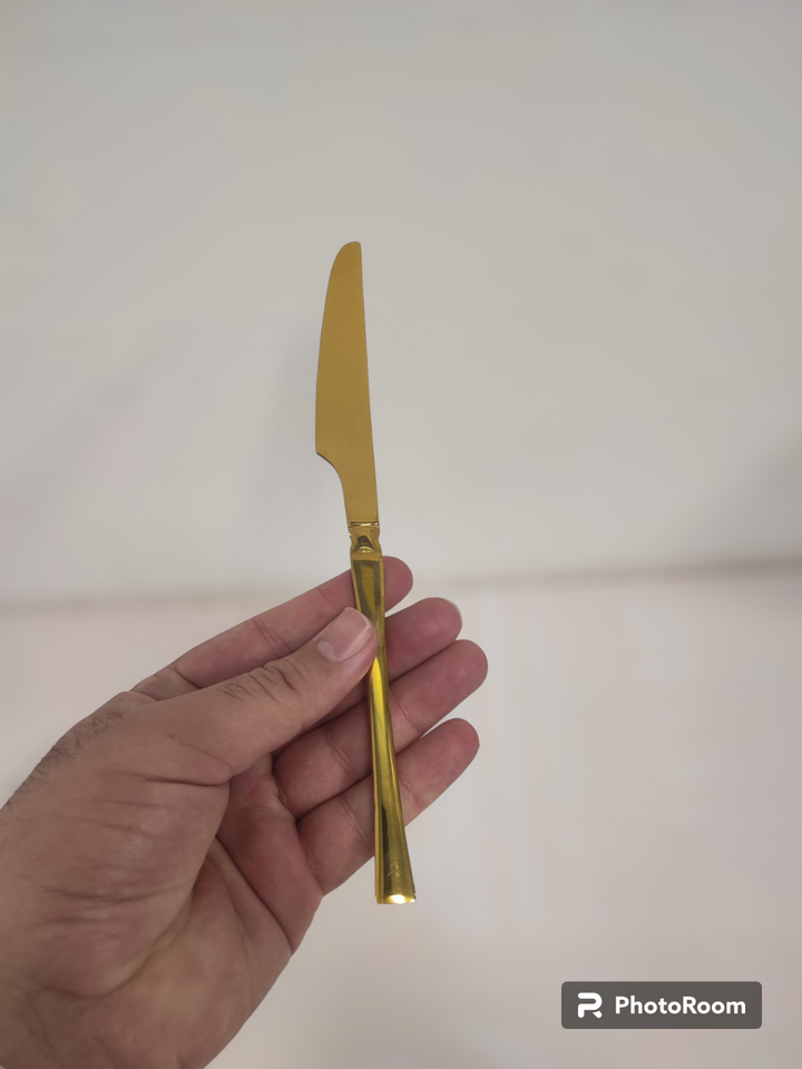 golden dessert knife