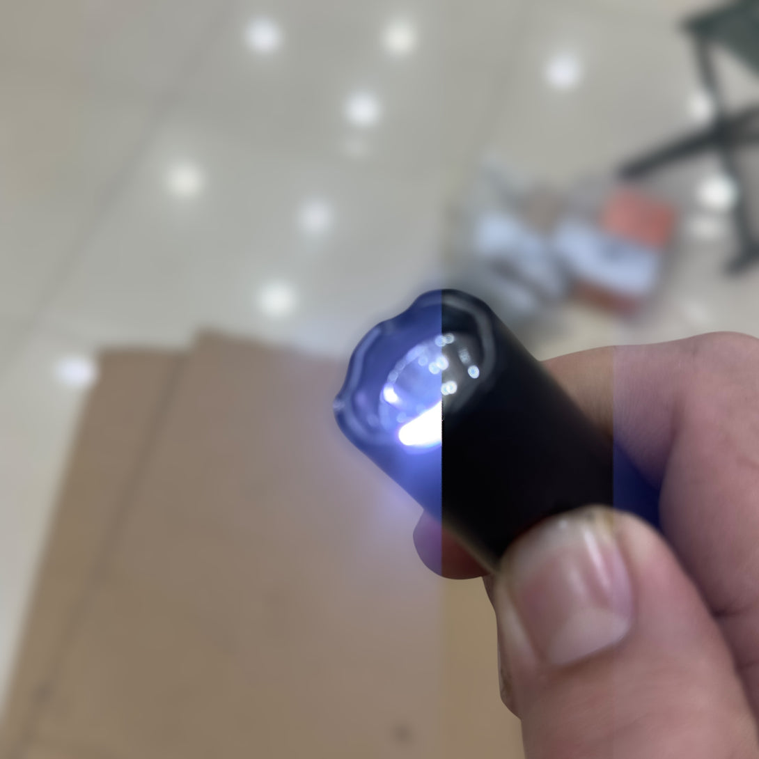 Lipstick Self Defence Teaser With Flash Light – Warsak Imported Collection