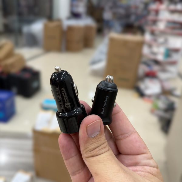 Dark Lightning 30W Quick Car Charger