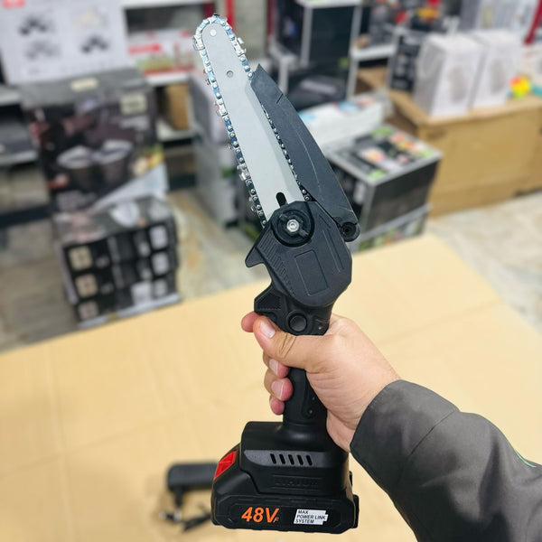 Rechargeable Handheld Mini Electric Chainsaw